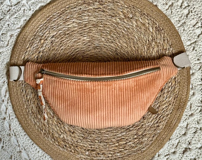 Orange corduroy multi-pocket fanny pack – Handmade – Trendy women's fanny pack – Adjustable belt pouch – Handcrafted accessory