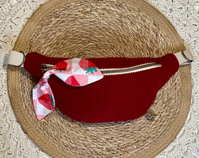 Burgundy corduroy fanny pack – Handmade – Trendy women's fanny pack – Adjustable belt pouch – Handcrafted accessory