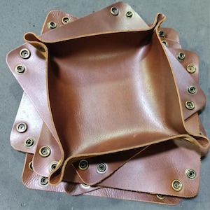 Leather Tray for Men, Personalized Fathers Day Gift, Leather Valet Tray, Gift for Him, Men’s Gift, Father’s Day, Office Gift