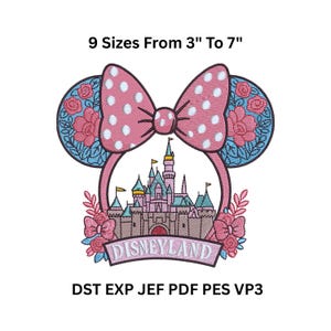 Peut inclure: Un motif brodé avec un nœud rose à pois, des oreilles de souris avec des accents floraux et un château avec le mot "DISNEYLAND". Le motif est disponible en 9 tailles, de 7,6 cm à 17,8 cm.