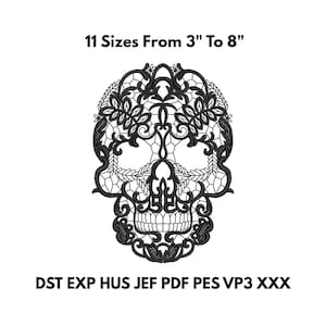 Puede incluir: Diseño de calavera bordada en negro con detalles florales y de encaje. El texto dice "11 Tamaños De 7.6cm A 20.3cm" y enumera formatos de archivo. Adecuado para proyectos de bordado.