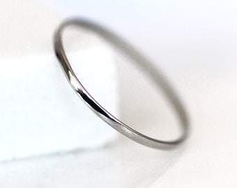 Solid White Gold 1mm Ring, 14K / 10K Gold Simple Half Round Band, Classic Ring, Thin Stacking Ring, Midi Ring, Spacer Band