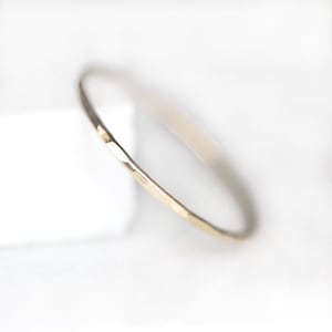 Solid Gold Extra Skinny Ring, .8mm Simple Hammered Round Band, 10K / 14K Yellow Gold Thin Stacking Ring, Midi Ring, Spacer Band