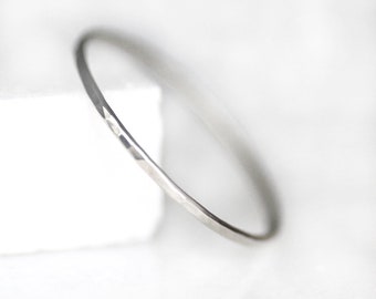 Solid White Gold Extra Skinny Ring, .8mm Simple Hammered Round Band, 10K / 14K Gold, Thin Stacking Ring, Midi Ring, Spacer Band