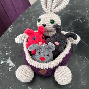 Handgemachter Häkelkorb - Personalisiertes Geschenk - Perfekt für Kinderfeiern
