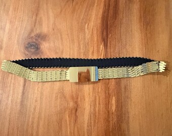 Authentic 1980s Vintage Gold Metal Waist Belt With Brass  display picture 3