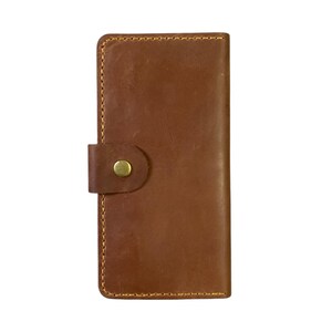 Cartera de cuero marrón de lujo hecha a mano: una solución elegante y práctica para tarjetas, efectivo y teléfono móvil, con espacio para múltiples tarjetas y fácil de llevar.