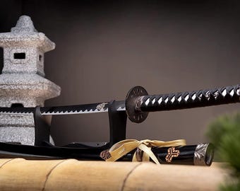 Samurajski Miecz Katana Filmowa Kill Bill + Stojak HKS114D Home Decor for Halloween as Wall Art and for Cosplay Costume
