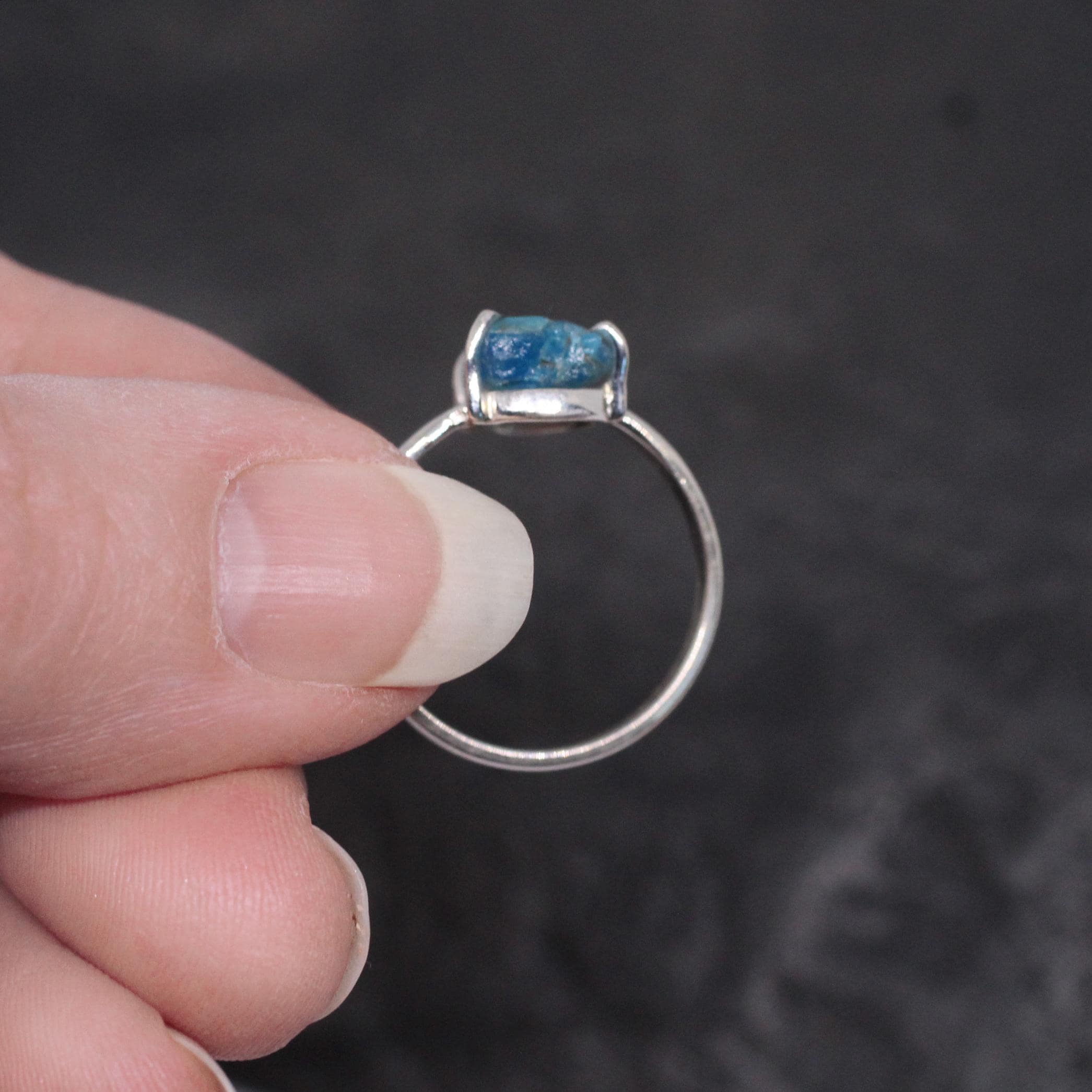 ネオンブルー - アパタイト スターリングシルバー リング サイズ 8.5