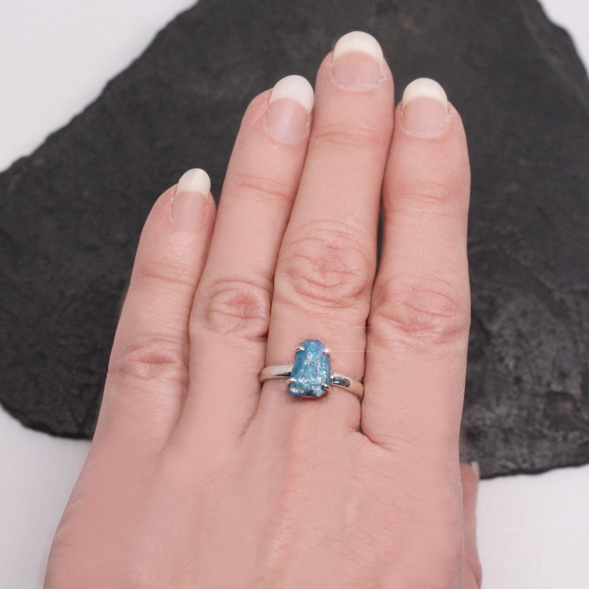 ネオンブルー - アパタイト スターリングシルバー リング サイズ 8.5