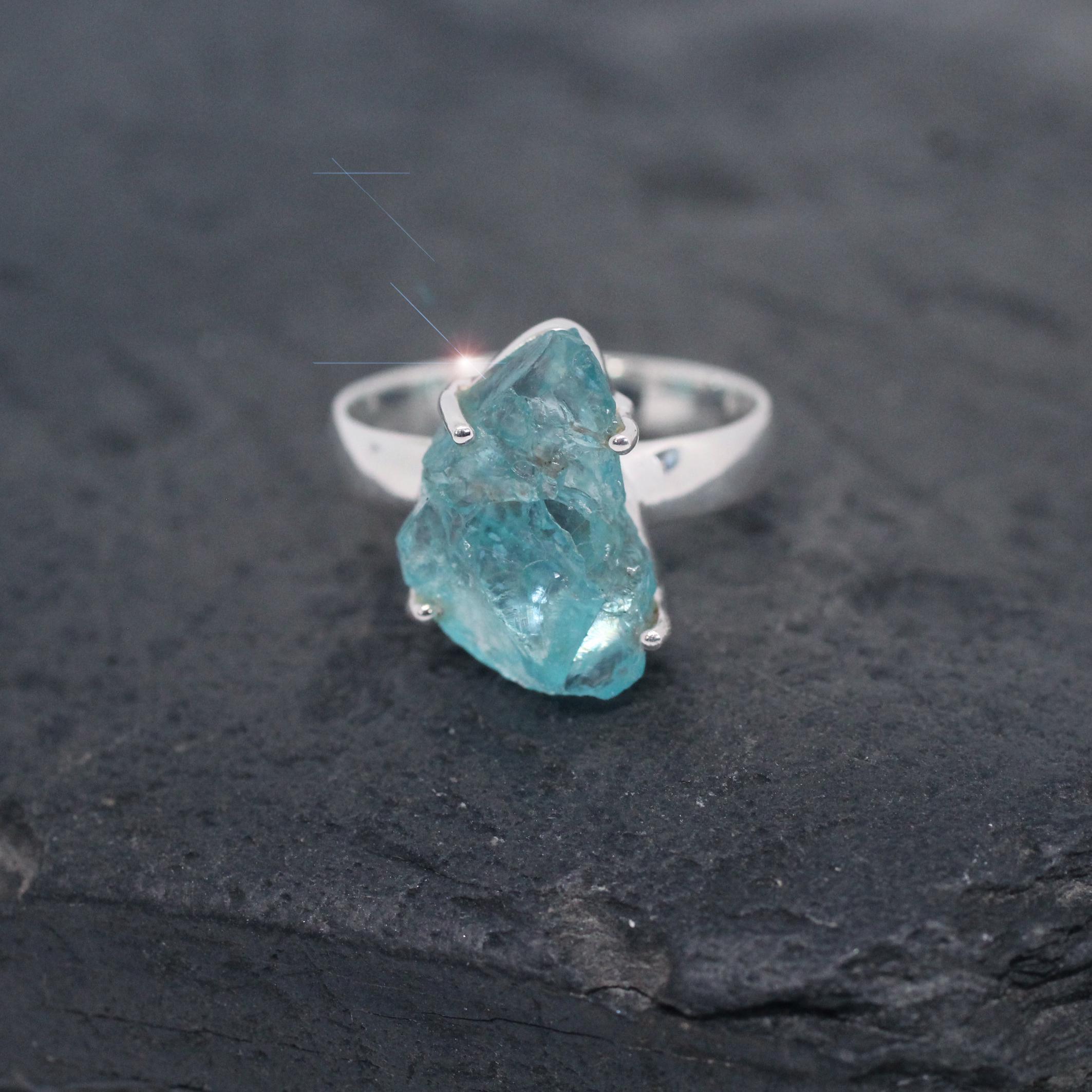 ネオンブルー - アパタイト スターリングシルバー リング サイズ 8.5