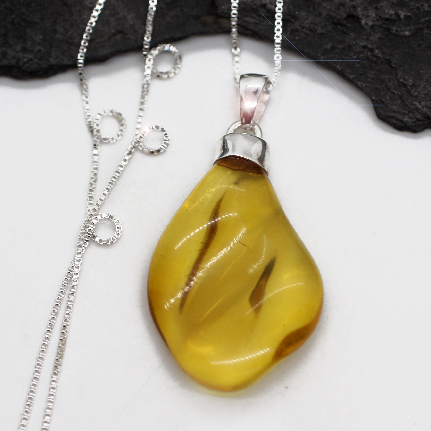 Collier Ancien En Ambre De La Baltique - Perles Bakélite, Vintage