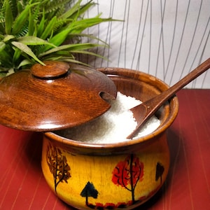 Tea,Coffee HandmadeWooden Sugar Pot/Sugar Bowl with Lid and Spoon,Kitchen Decor Round Sugar Pot,Spice Jar,salt Cellar,Home and Office Decor