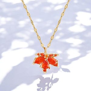Edelstahl Rot Ahornblatt Kristall Anhänger Halskette für Frauen, Herbst Schmuck, Trendy Schlüsselbein Kette Geschenk