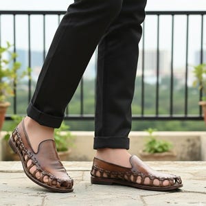 Handgefertigte Loafers aus gewebtem Leder | Herren Braun Slip-On Fischer Sandalen | Sommer-Strand-Schuhe Bild 1