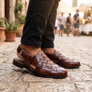 Hand-Woven Leather Peshawari Chappal – Men's Brown Braided Kaptaan Sandals