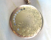 Vintage Victorian Gold Filled Locket Crescent Moon Engraved Floral
