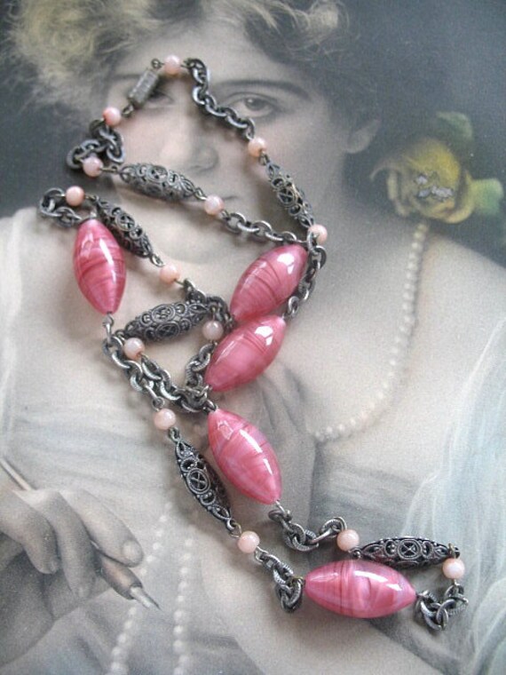 SALE    Vintage Pink 20s Style Art Glass Flapper Beads