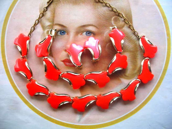 Vintage Orange Thermoset Necklace, Bracelet & Cli… - image 1