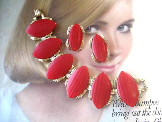 Vintage Red Thermoset Bracelet and Clip Earring S… - image 1