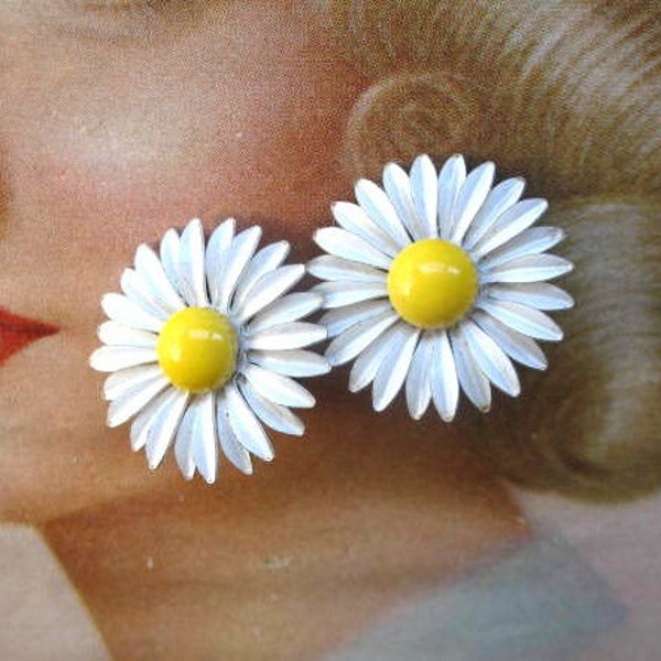 Vintage Enamel Flower Earrings ~ White Daisies ~ Clip On