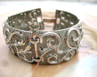 Bracelet Trifari couronne vintage ~ ton argent