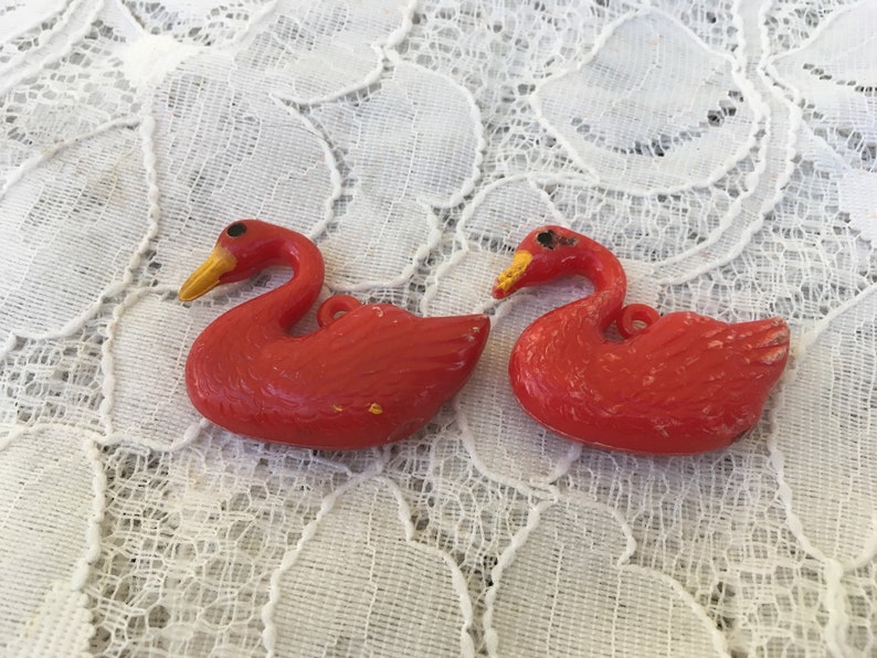 Vintage Pair Shade Pulls ~ Red Swans