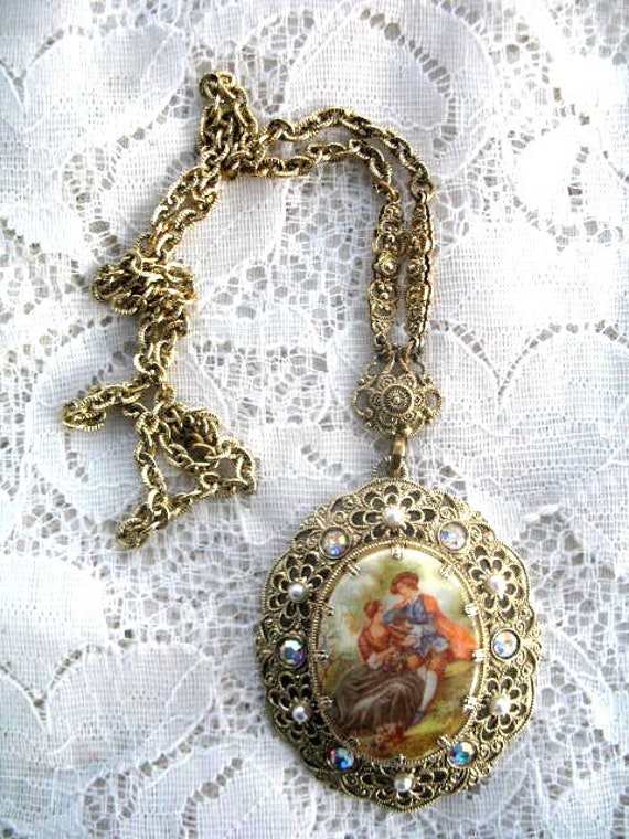Vintage Pendant Necklace ~ Courting Couple ~ Porce