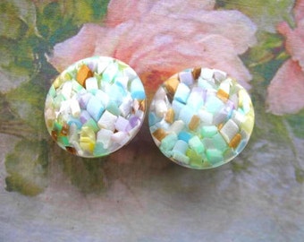 Boucles d'oreilles vintage ~ Clip On ~ Confettis en lucite