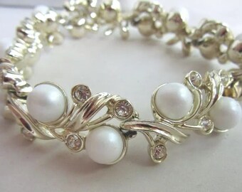 Vintage Bracelet ~ Sarah Coventry ~ Royal Ballet ~ Faux Pearl & Rhinestone