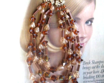 collier de perles en plastique Strand vintage des années 1960 ~ Brun, Topaze et Moucheté ~ Allemagne de l’Ouest