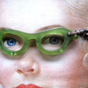 Lunettes de vue vintage en celluloïd sur un porte-clés ou une fermeture éclair image 2