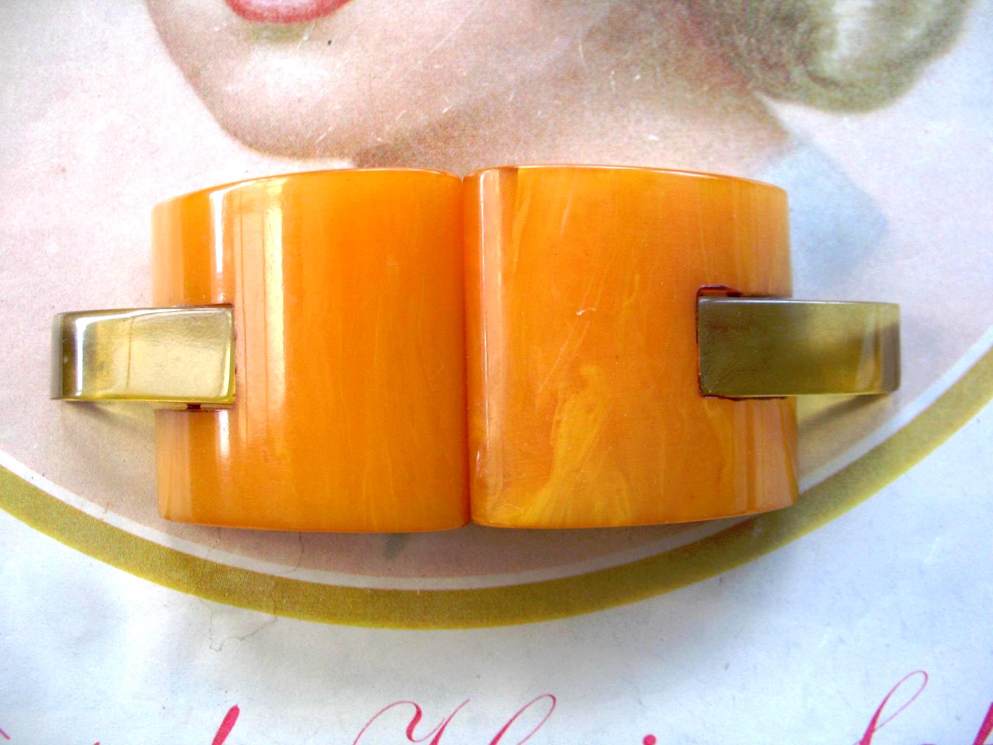 Vintage Lucite Swirl Belt Buckle Hook Closure in Beige Translucent Finish Vintage 1996 Western Flower Swirl Oval Belt Buckle With  main image 2