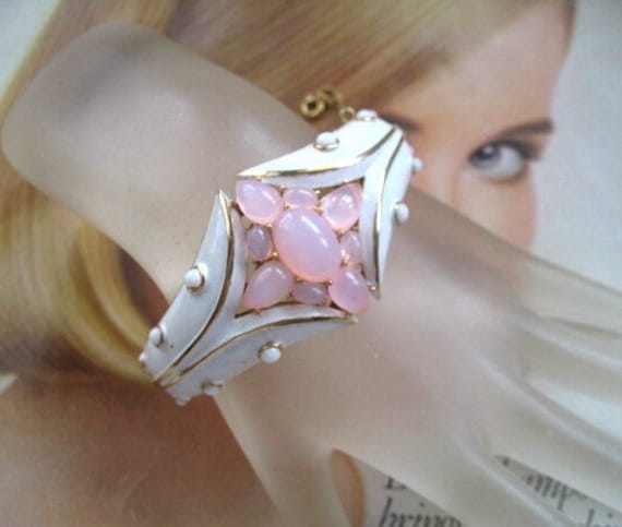 Vintage ~ RARE ~ White Enameled Pink "Moonstone" … - image 1