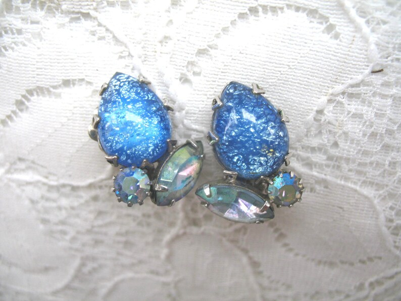 Vintage Rhinestone Earrings ~ Clip On ~ Art Glass /& Blue Rhinestones ~ Coro