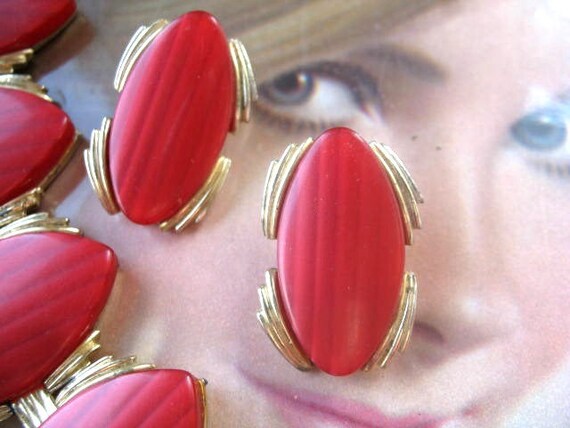 Vintage Red Thermoset Bracelet and Clip Earring S… - image 2