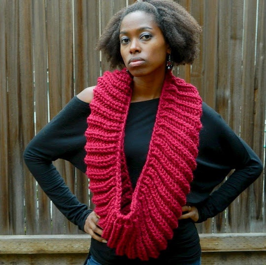 Chunky hotsell red scarf