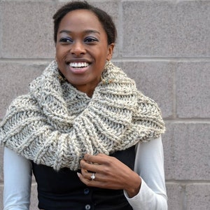 Oatmeal Natural Chunky Infinity Scarf MADE TO ORDER image 5