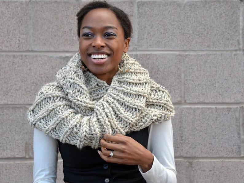Oatmeal Natural Chunky Infinity Scarf MADE TO ORDER image 5