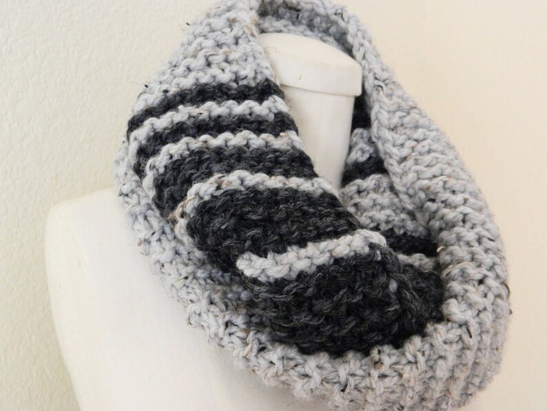 Black and Grey Chunky Fibonacci Infinity scarf 2nd version Made to Order image 8