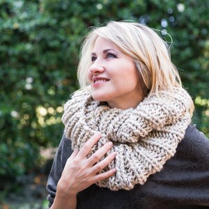 Oatmeal Natural Chunky Infinity Scarf MADE TO ORDER image 8