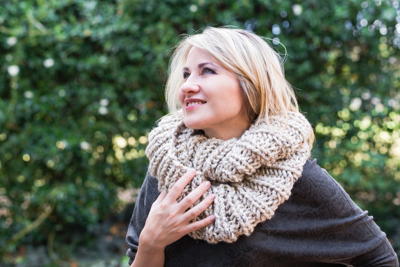 Oatmeal Natural Chunky Infinity Scarf MADE TO ORDER image 8