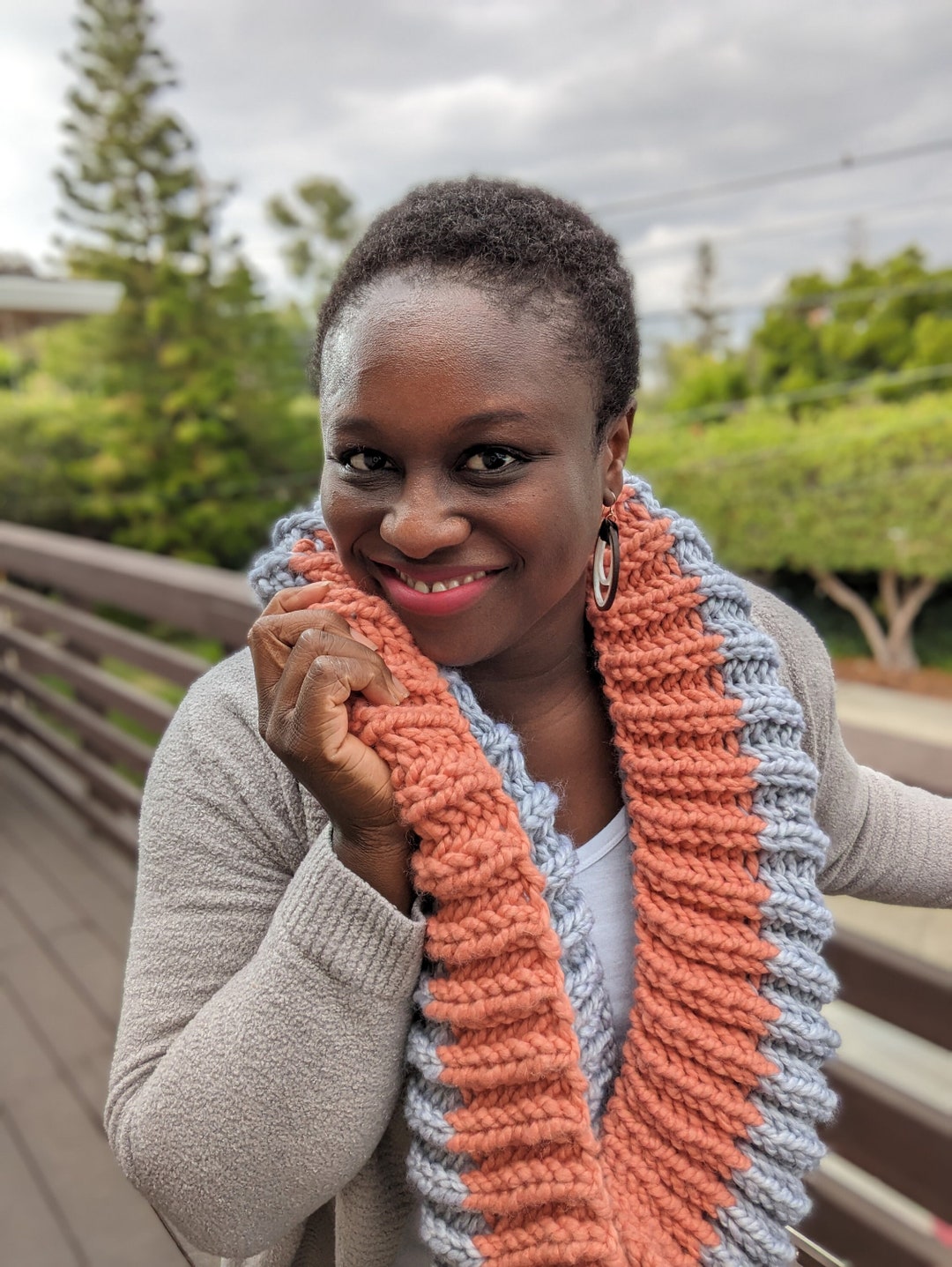 Handknit Chunky Infinity Scarf: Coral Peach & Grey Wool Blend - Etsy