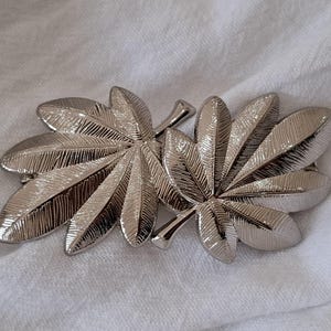 Silver hand assembled 1cm stretch belt with leaf buckle - silver double leaf textured elastic belt for dresses,coats and jeans - silver belt