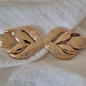 Gold 1cm hand assembled thin elastic belt with Leaf Buckle - elegant gold everyday thin stretch belt