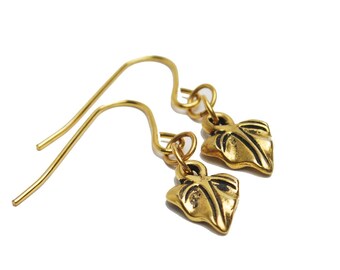 Ivy Leaf Earrings in Gold - Gold Ivy leaf Earrings, Ivy Leaf Jewelry, Gold Leaf Charm, Gold Nature Jewelry, Woodland Earrings, Evergreen