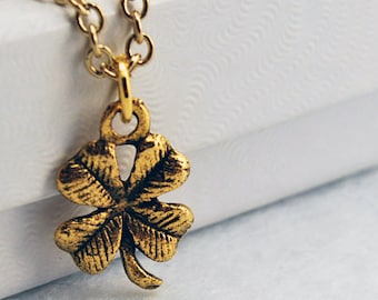 Colar de trevo de quatro folhas dourado - colar da sorte, colar irlandês, trevo de 4 folhas, natureza, primavera, celta, sorte, charme, superstição, fofo
