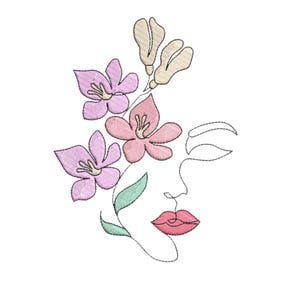 Puede incluir: Diseño bordado de un rostro femenino en línea continua, adornado con flores. Las flores son en tonos rosa, melocotón y beige, con hojas verdes. Los labios son de un rojo vibrante.