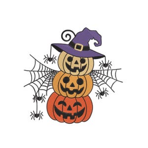 Puede incluir: Un diseño de calabazas apiladas para Halloween. Las calabazas son naranjas y beige, con caras talladas. Un sombrero de bruja morado se encuentra encima de la pila, con arañas y telarañas. El diseño es de estilo caricatura.