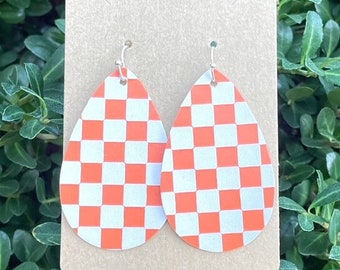 Pendientes de los Tennessee Vols, pendientes con la bandera de damero naranja y blanca, joyería de Tennessee, pendientes para mujer